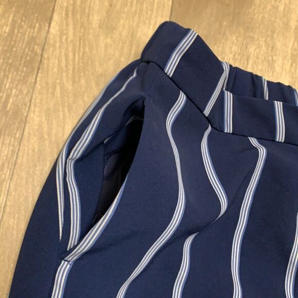 Womens Old Navy Cropped Casual Striped Pants - Picture 7 of 9